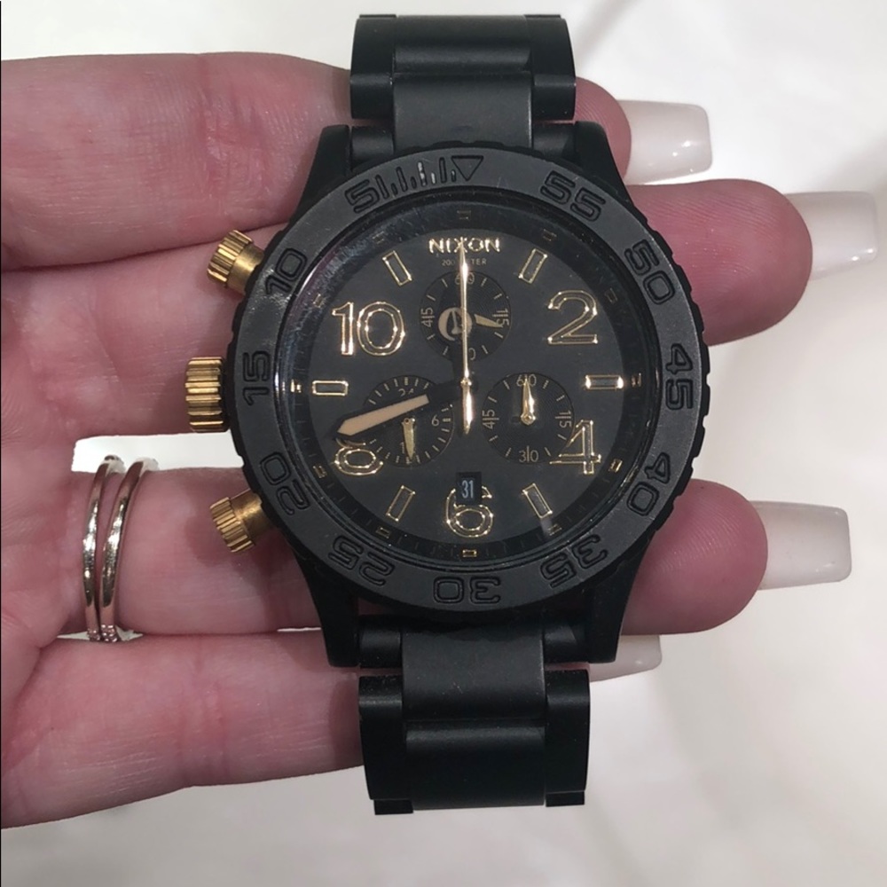 Nixon 42-20 Chrono Black and Gold